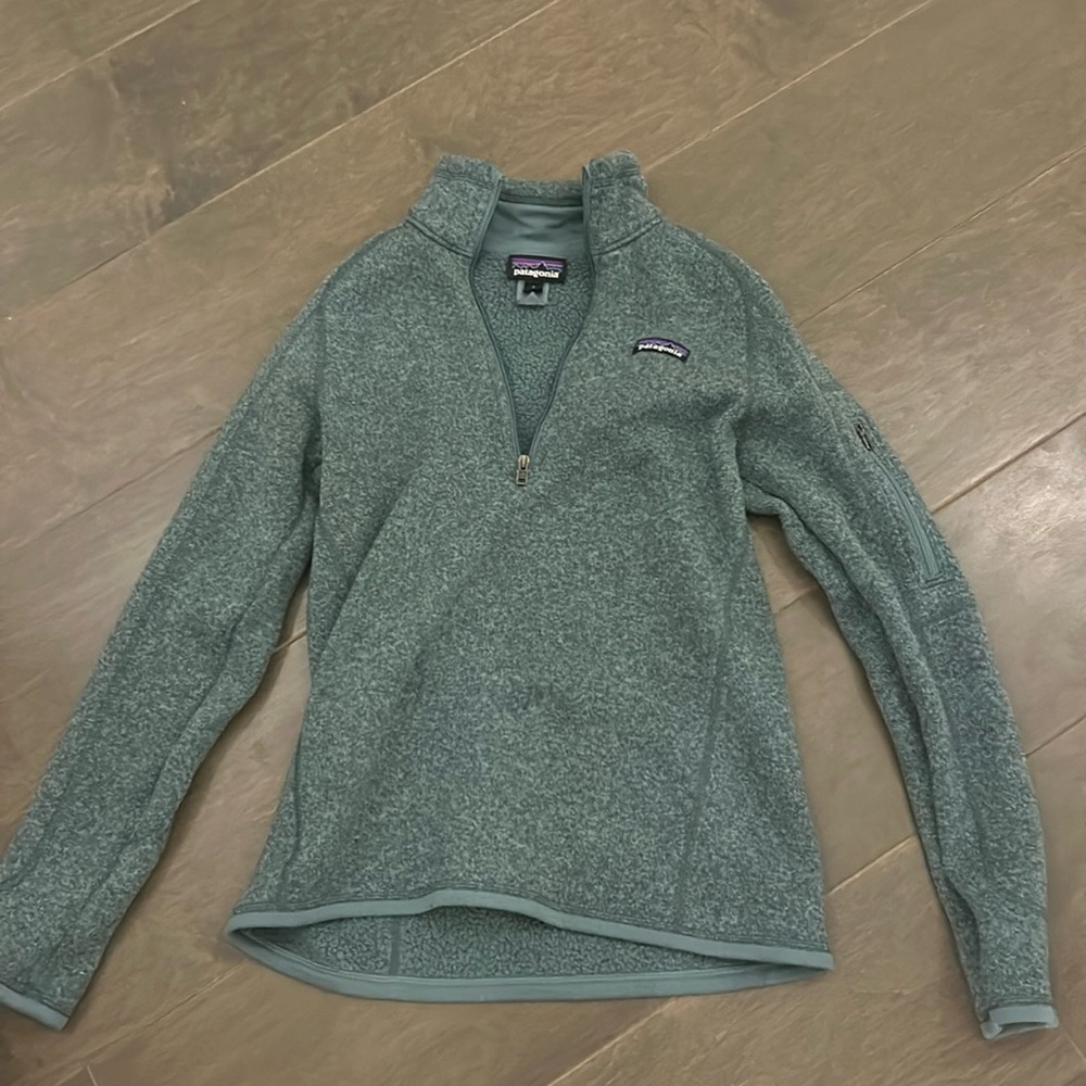 Turquoise Patagonia quarter zip fleece